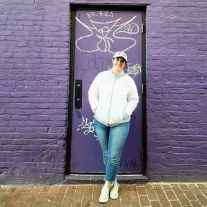 Meet your Posher, Becky